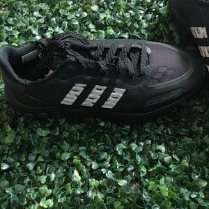 🚨🚨NEW....in box 🚨🚨  LA trainer Adidas shoes